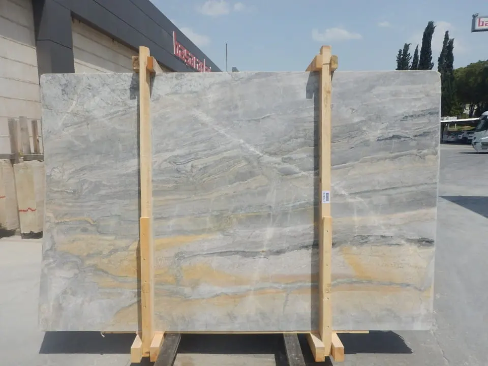 Monte Bianco Oro — slab 1